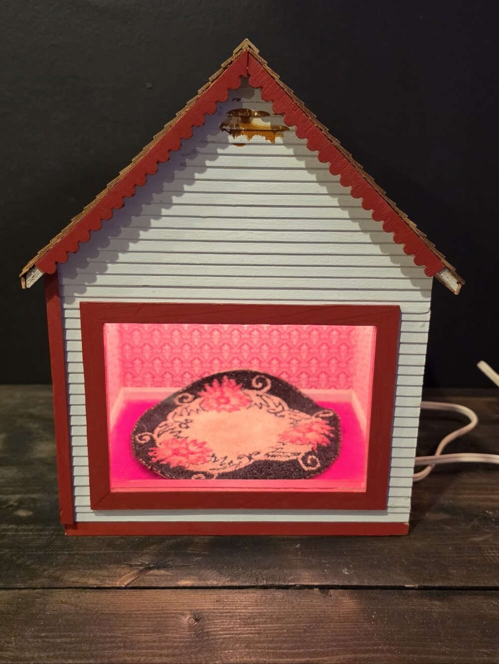 Vintage Lighted Miniature House Shadow Box Diorama Room Lamp Red Rug